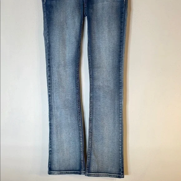 Wallflower The Luscious Curvy Fit Jeans. 0. NWT. - Picture 9 of 12
